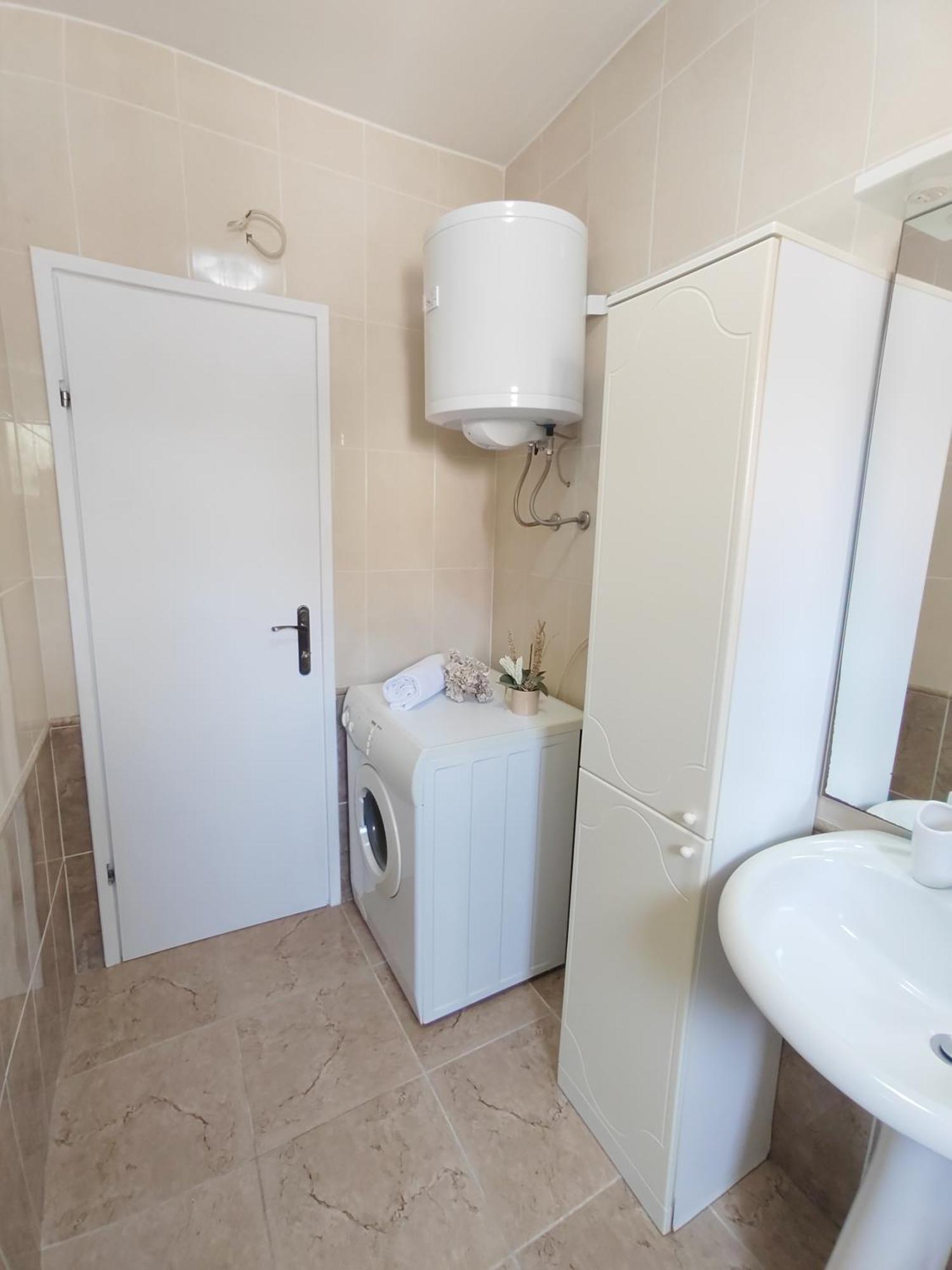 Apartamento Apartman Karmen Srima Exterior foto